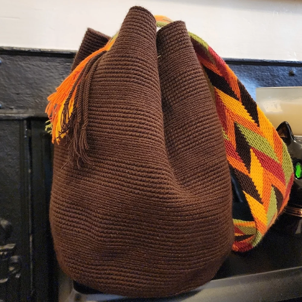 Hand Knit Wiven Brown Orange Buckwt Crossbody Bag - Picture 5 of 13